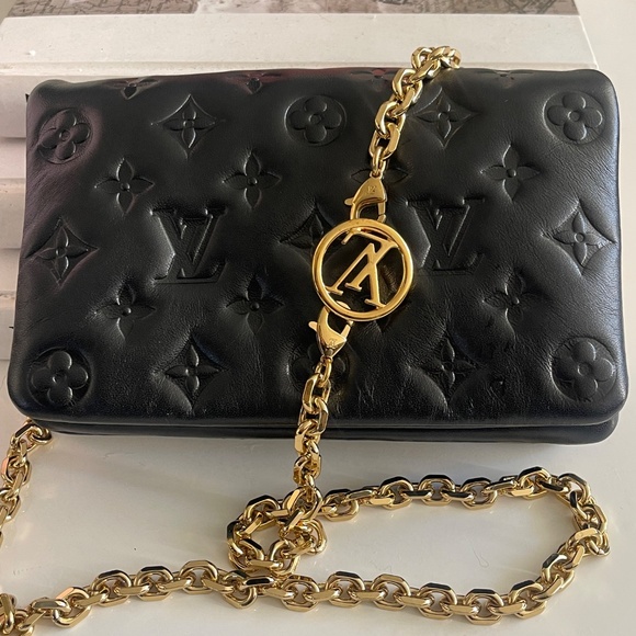 LOUIS VUITTON bag - Picture 2 of 7